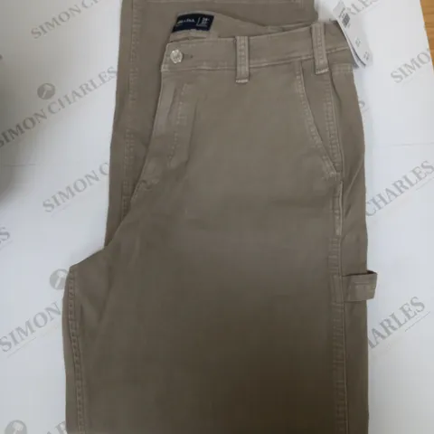 ABERCROMBIE AND FITCH BAGGY TROUSERS SIZE W34 L32