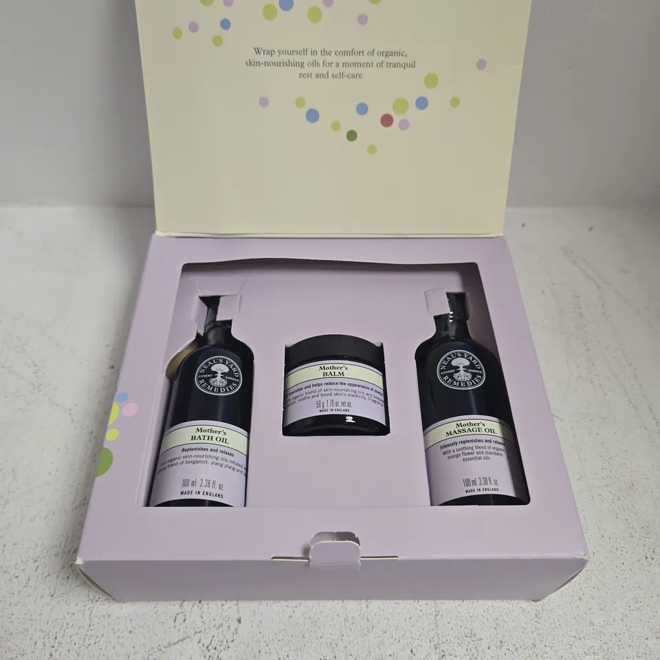 BOXED NEAL'S YARD REMEDIES ORGANIC MOTHERS COLLLECTION