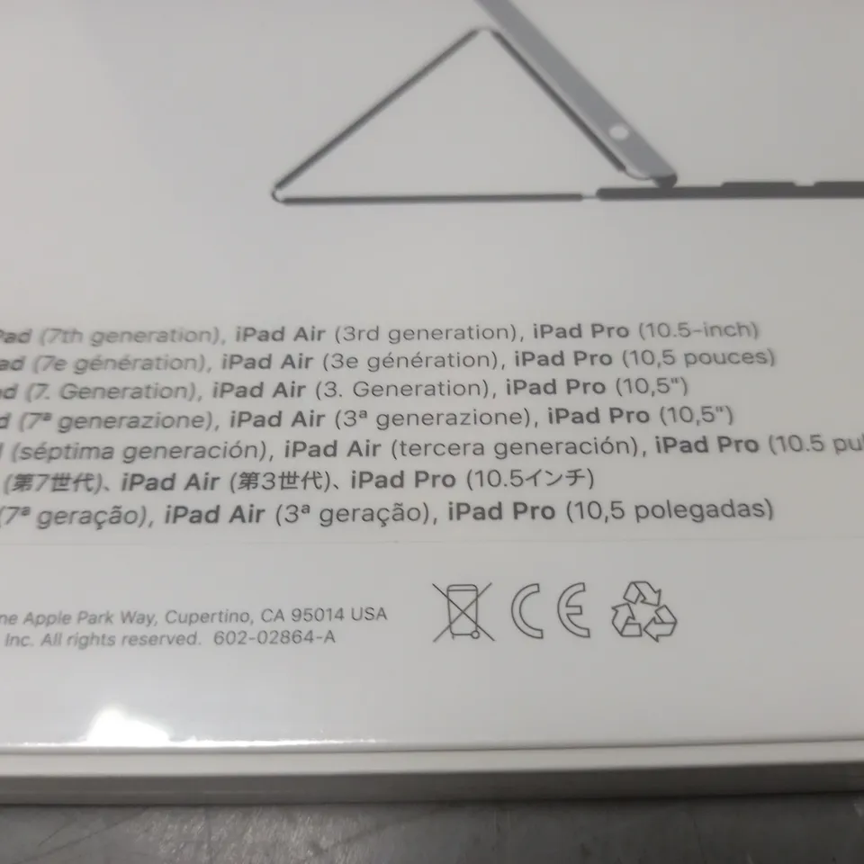 SEALED IPAD 10.5" SMART KEYBOARD - A1829