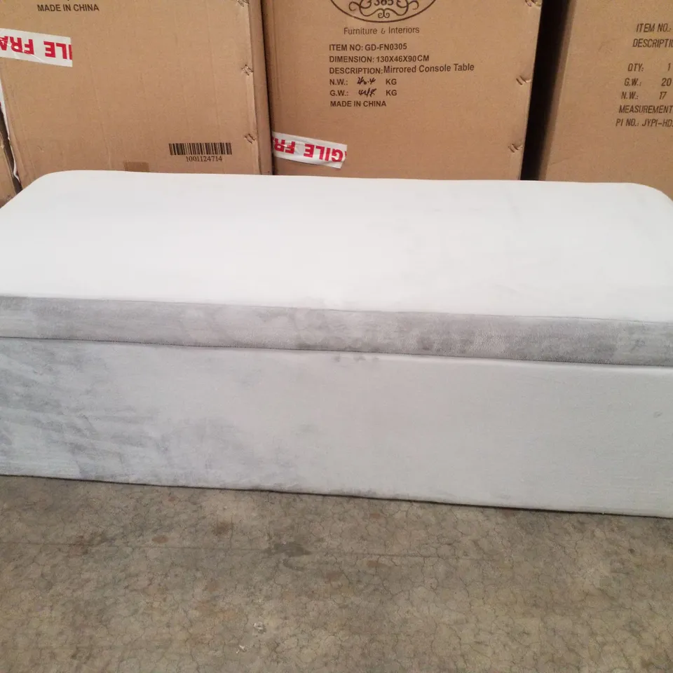 BRAND NEW BOXED HOMESDIRECT365 LIGHT GREY STORAGE OTTOMAN 