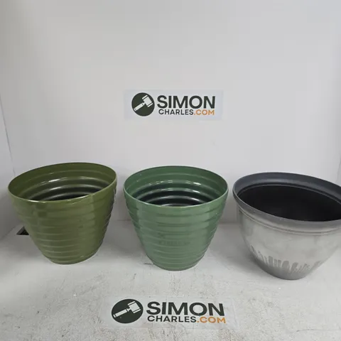 Plant pots set in blue, green and grey glazes (mixed sizes)