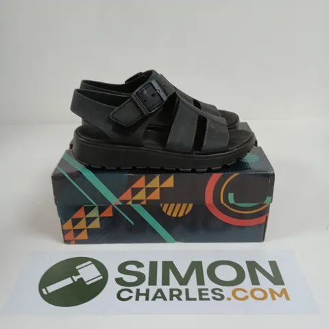 BOXED PAIR OF SKECHERS FOAMIES IN BLACK - SIZE 10