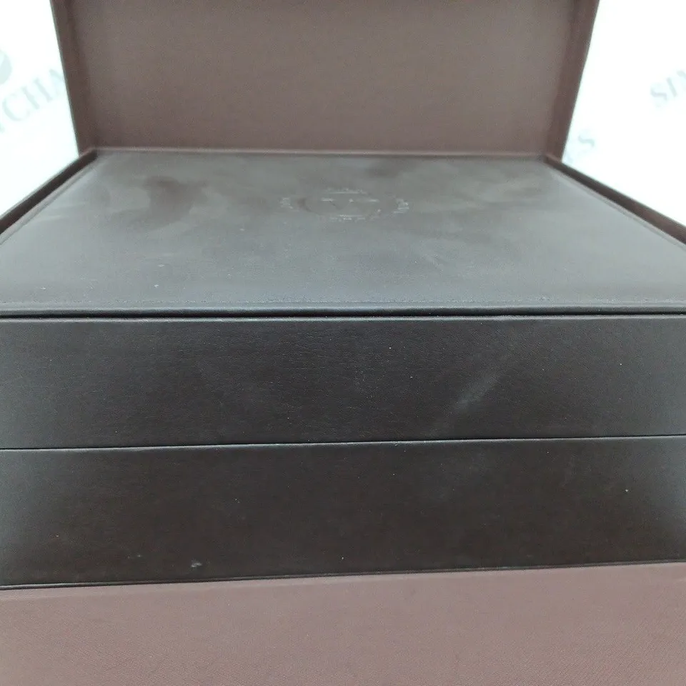 CONSTANTIN WEISZ WATCH CASE - HOLDS 6