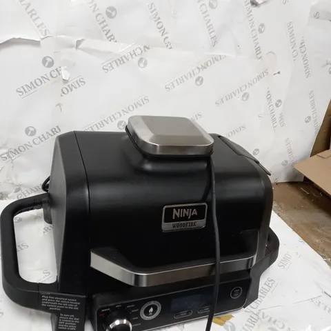 BOXED NINJA WOODFIRE ELECTRIC BBQ GRILL & SMOKER OG701UKQ