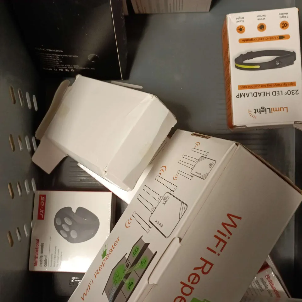 APPROXIMATELY 10 ASSORTED ELECTRICAL PRODUCTS TO INCLUDE LED HEADLAMP, SOLDERING IRON, MOBILE REMOTE CONTROL ETC 