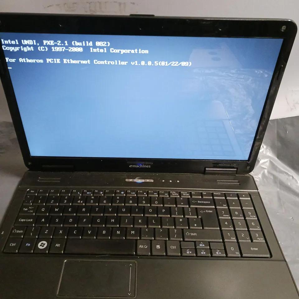 EMACHINES E525 LAPTOP