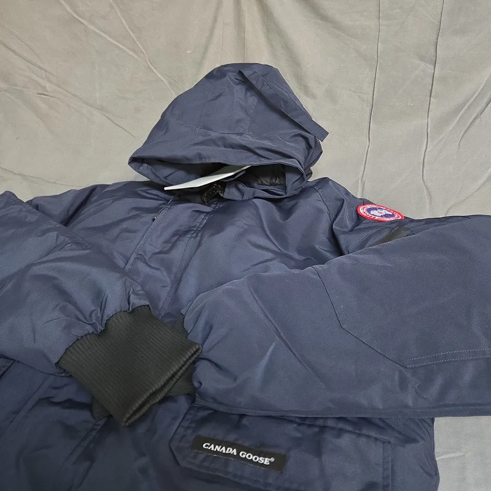 CANADA GOOSE FULL ZIP JACKET SIZE L