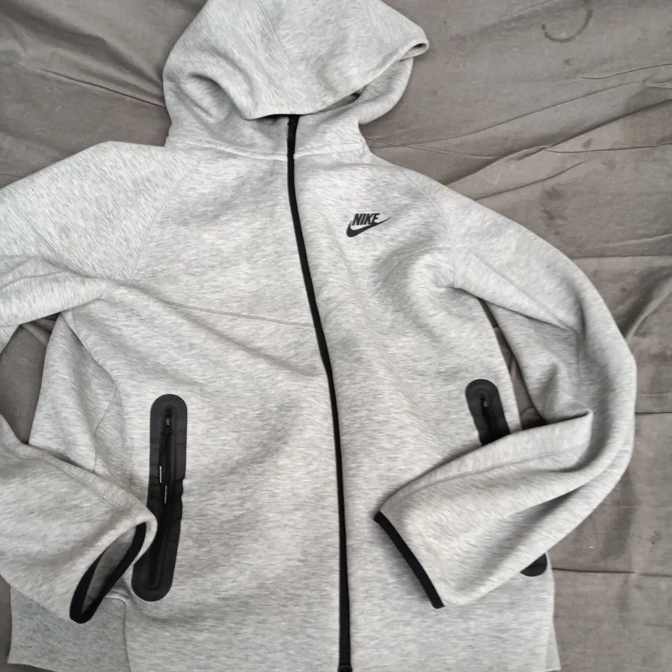 NIKE ZIP HOODIE – GREY, SIZE M (MEN'S)