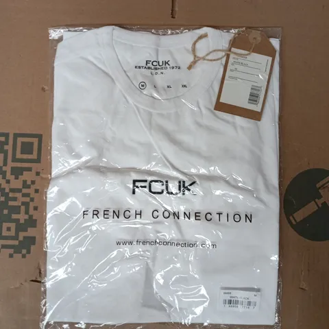 BAGGED FRENCH CONNECTION T-SHIRT IN WHITE SIZE MEDIUM