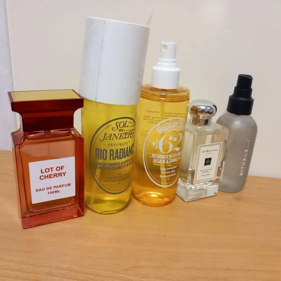 APPROXIMMATELY 10 ASSORTED UNBOXED FRAGRANCES TO INCLUDE; BRAZILIAN CRUSH, JO MALONE AND RITUALS