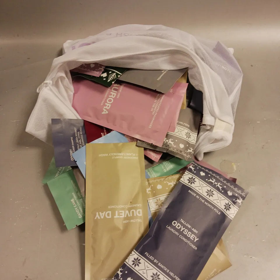 APPROXIMATELY 45 SACHETS OF TALLOW+ASH LAUNDRY CONDITIONER IN VARIOUS FRAGRANCES TO INCLUDE CANDY CANE, SANTA SLAY, OUD ETC  