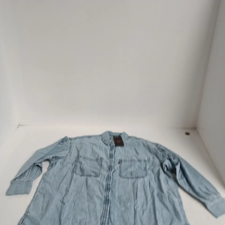 LEVI'S DENIM SHIRT – LIGHT WASH, MEN'S, SIZE L
