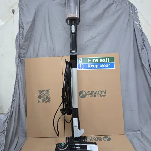 SHARK STRATOS DUOCLEAN ANTI-HAIR-WRAP PLUS CORDED STICK VACUUM CLEANER