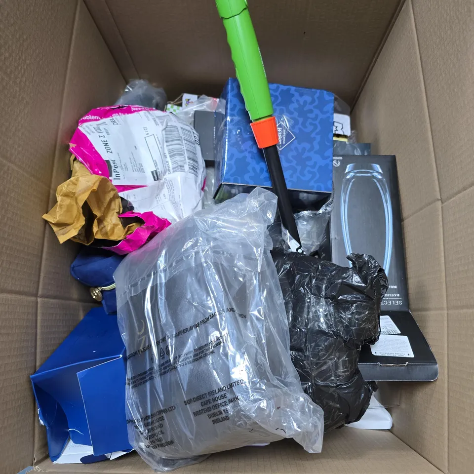 BOX OF APPROXIMATELY 15 ASSORTED HOUSEHOLD ITEMS TO INCLUDE THAI COOKBOOK, SLIPPERS, CLEMATIS COLLECTION ETC