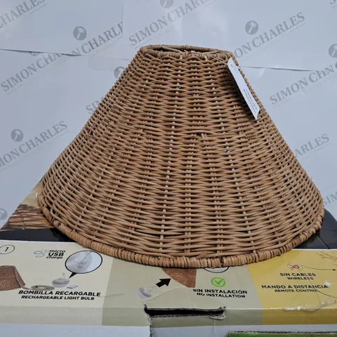 BOXED CALOBRA PORTABLE HANGING LAMP