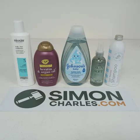 APPROXIMATEY 20 ASSORTED HEALTH AND BEAUTY PRODUCTS TO INCLUDE - JOHNSON'S BABY BUBBLE BATH - AVON SKIN SO SOFT DRY OIL SPRAY AND THE CORNISH SEAWEED CO SHAMPOO