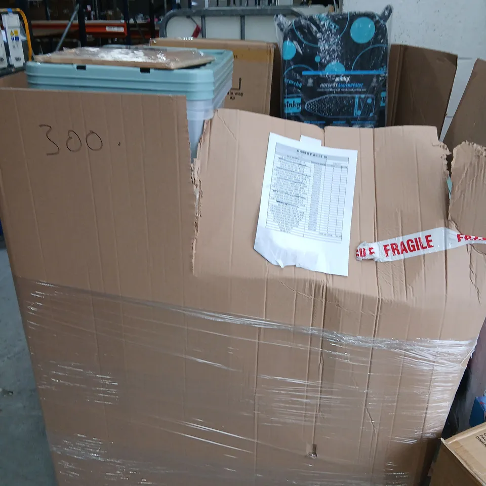 PALLET OF APPROXIMATELY 20 ASSORTED PRODUCTS TO INCLUDE; ICE CREAM CART, ARCH MIRROR, BOUCLE FOOTSTOOL, METAL WREATH, STORAGE BOX AND CHOPPING BOARD BAMBOO