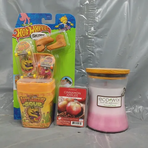 BOX OF APPROXIMATELY 15 ASSORTED HOUSEHOLD ITEMS TO INCLUDE SCENTED CANDLE, WAX MELTS, HOT WHEELS SKATE, ETC - COLLECTION ONLY
