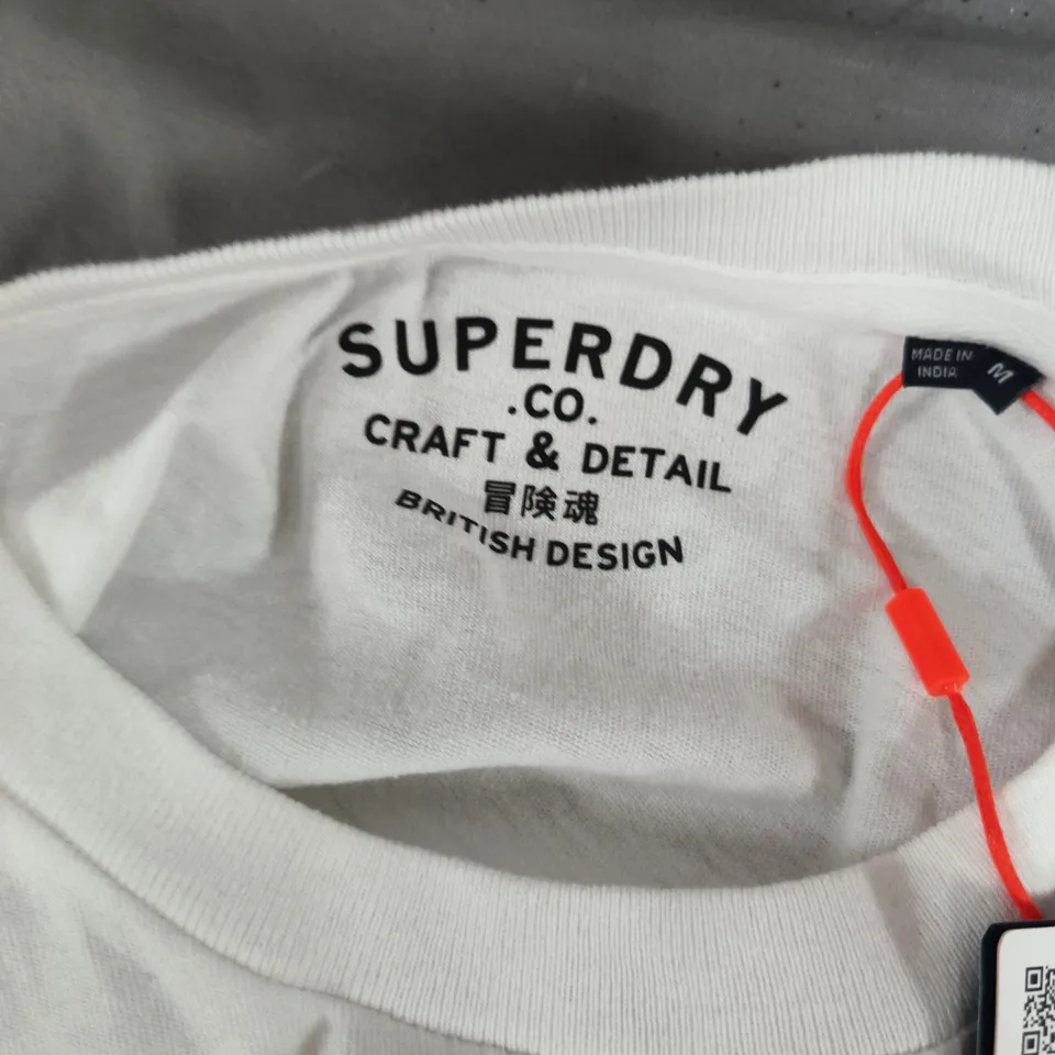 SUPERDRY ESSENTIALS RELAXED TEE – WHITE – UK M