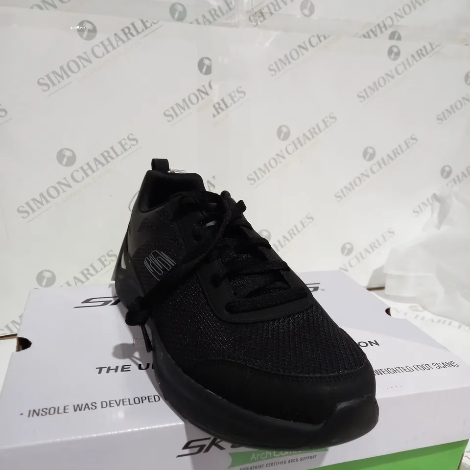 BOXED SKETCHERS BLACK COMFORT SNEAKER SIZE - UK 11