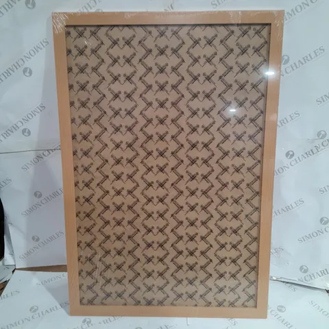 WOODEN PICTURE FRAME