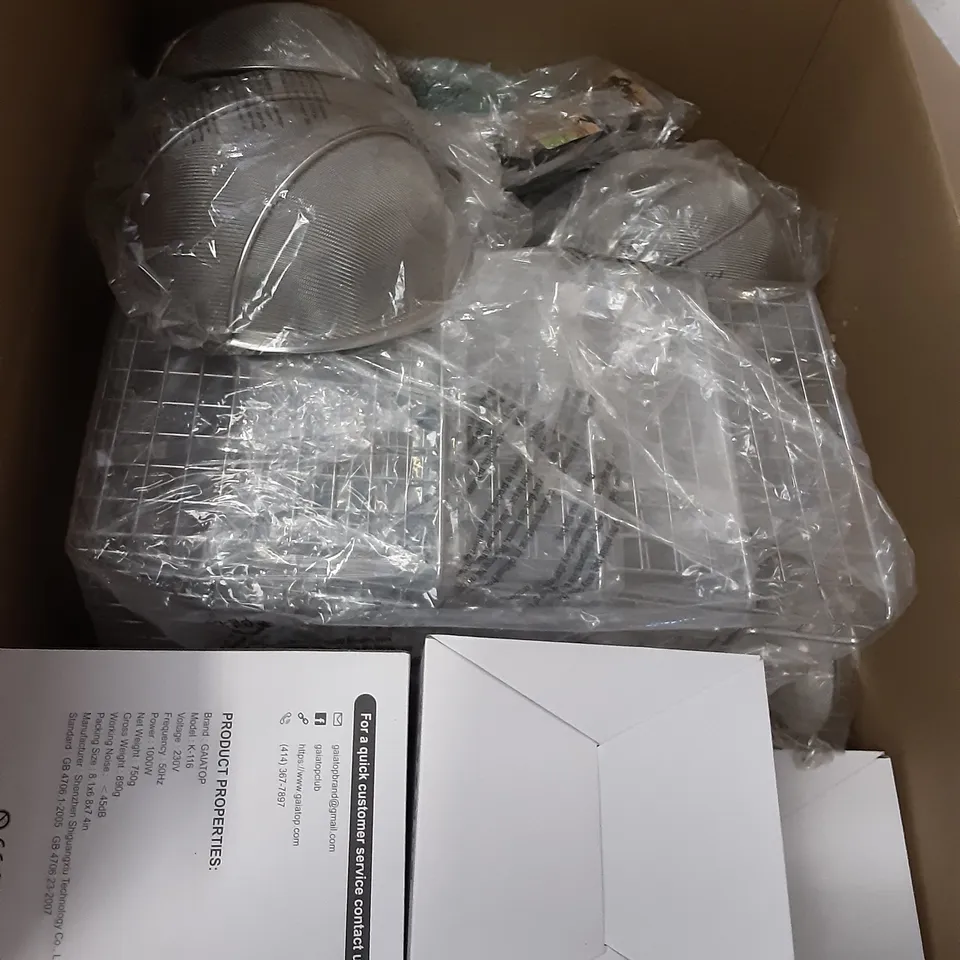 PALLET OF ASSORTED PRODUCTS INCLUDING GAIA TOP PERSONAL HEATER, BUGUCAT LUNCHBOX, DEAD SNOW DVD, FIELD GUIDE TO THE WILDLIFE OF BRITAIN AND EUROPE 