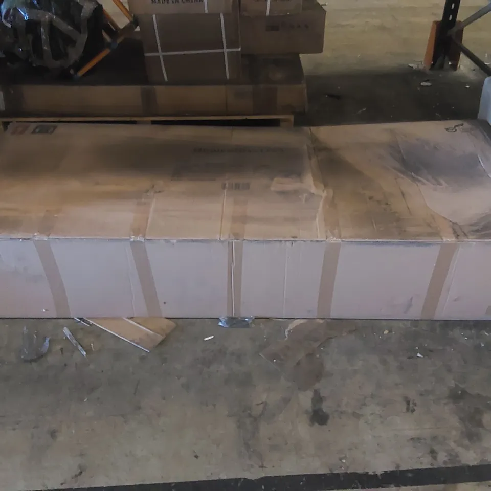 BOX CONTAINING HOMESDIRECT365 BED PARTS 