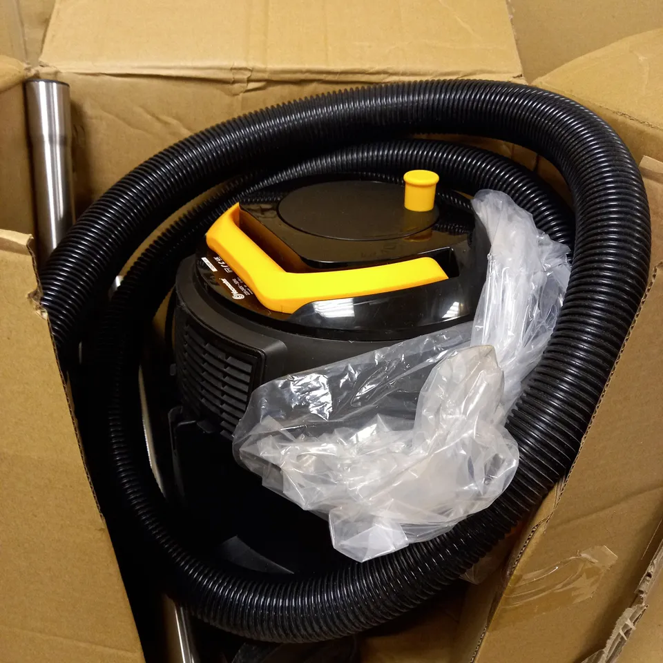 VACMASTER D8 BAGGED 8L VACUUM CLEANER