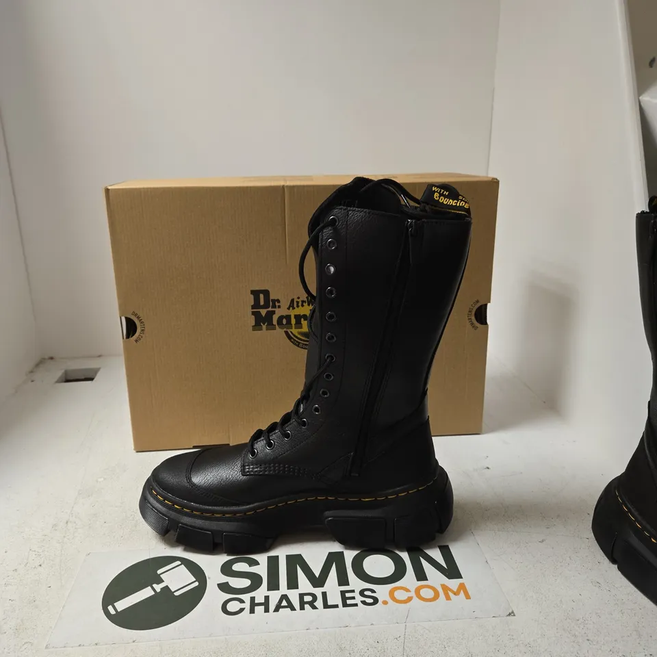 DR. MARTENS DMXL 14I BLACK LEATHER BOOTS – UK 9½ (EU 44)