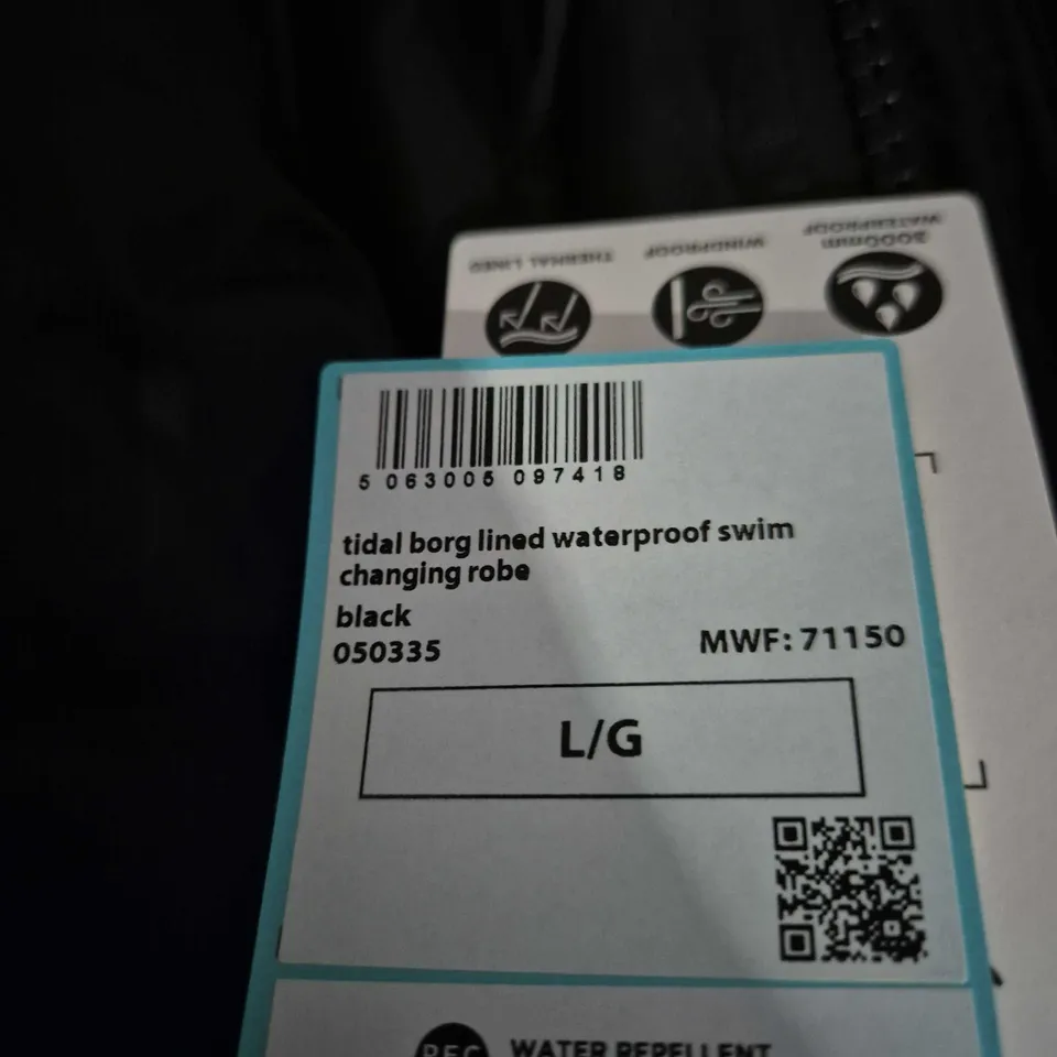 MOUNTAIN WAREHOUSE TIDAL BORG LINED WATERPROOF SWIM CHANGING ROBE – BLACK – SIZE L (L/G)