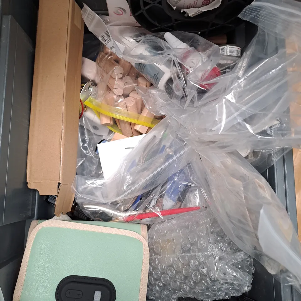 APPROXIMATELY 15 HOUSEHOLD ITEMS TO INCLUDE AIRUP PODS, LEATHER LOTION AND PICK UP STICKS