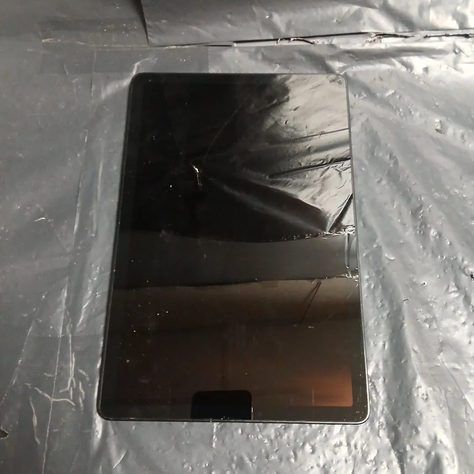 SAMSUNG GALAXY A9+ TABLET SM-X216B 64GB CELLULAR – CRACKED SCREEN