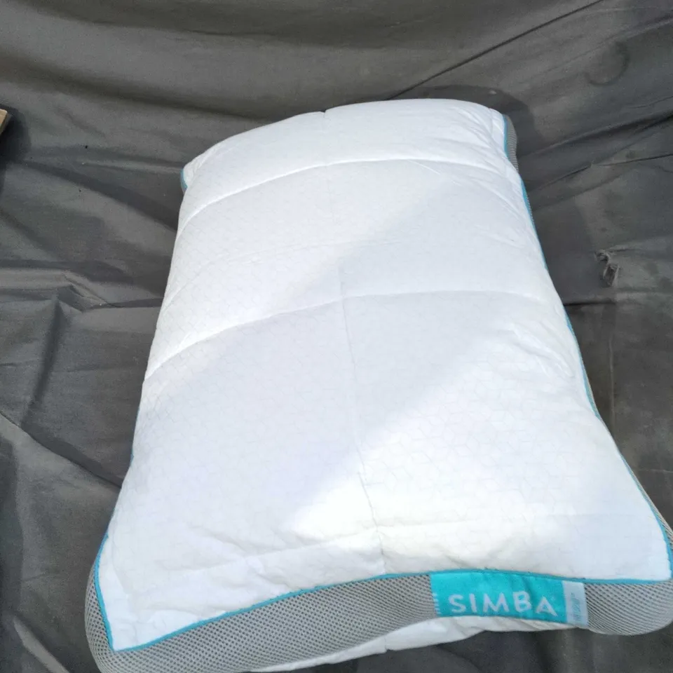 SIMBA HYBRID PILLOW – WHITE WITH TURQUOISE BRANDING