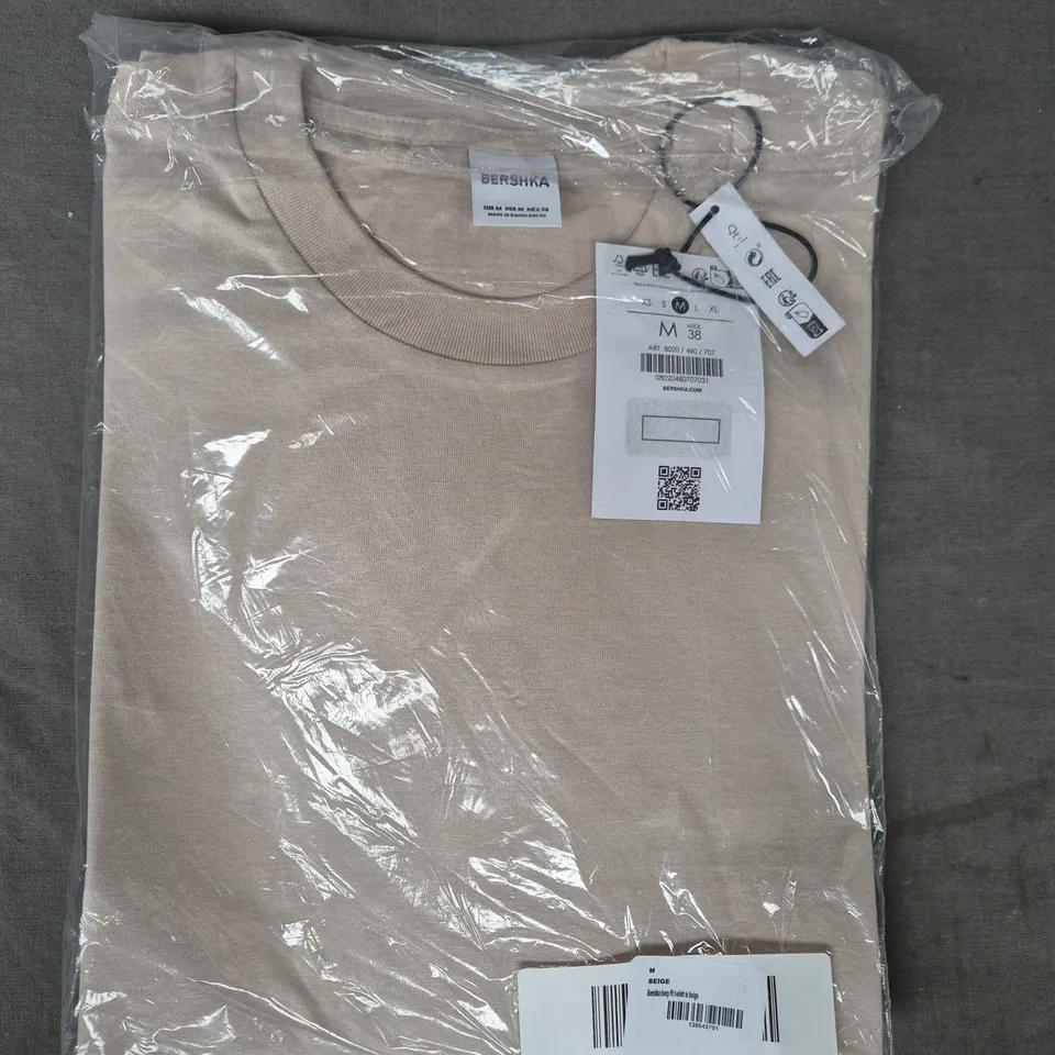 BERSHKA BOXY FIT CREW NECK T-SHIRT IN BEIGE SIZE MEDIUM