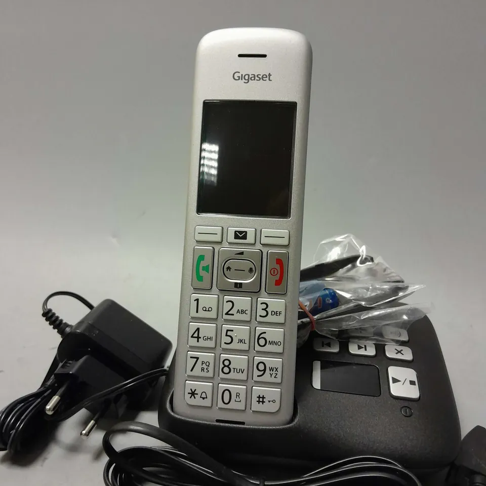 BOXED GIGASET E390A