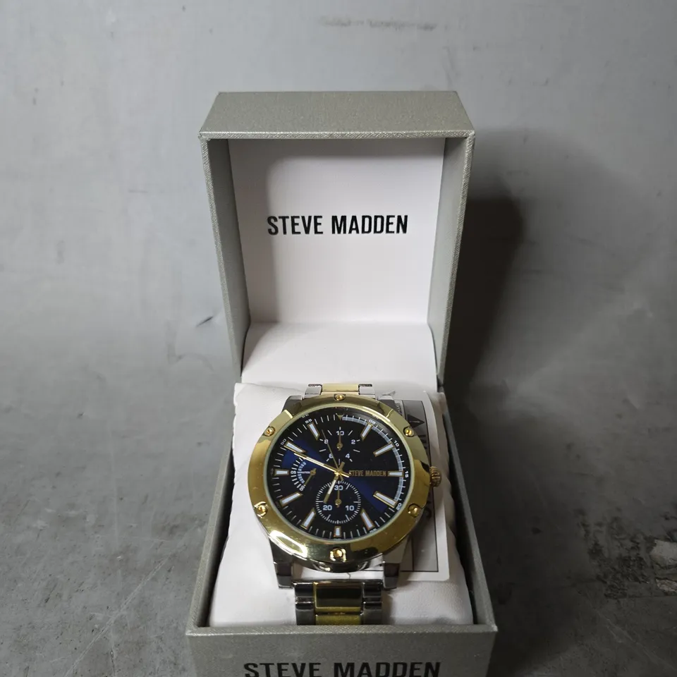 BOXED STEVEN MADDEN CHRONOGRAPHIC BLUE DIAL WATCH 