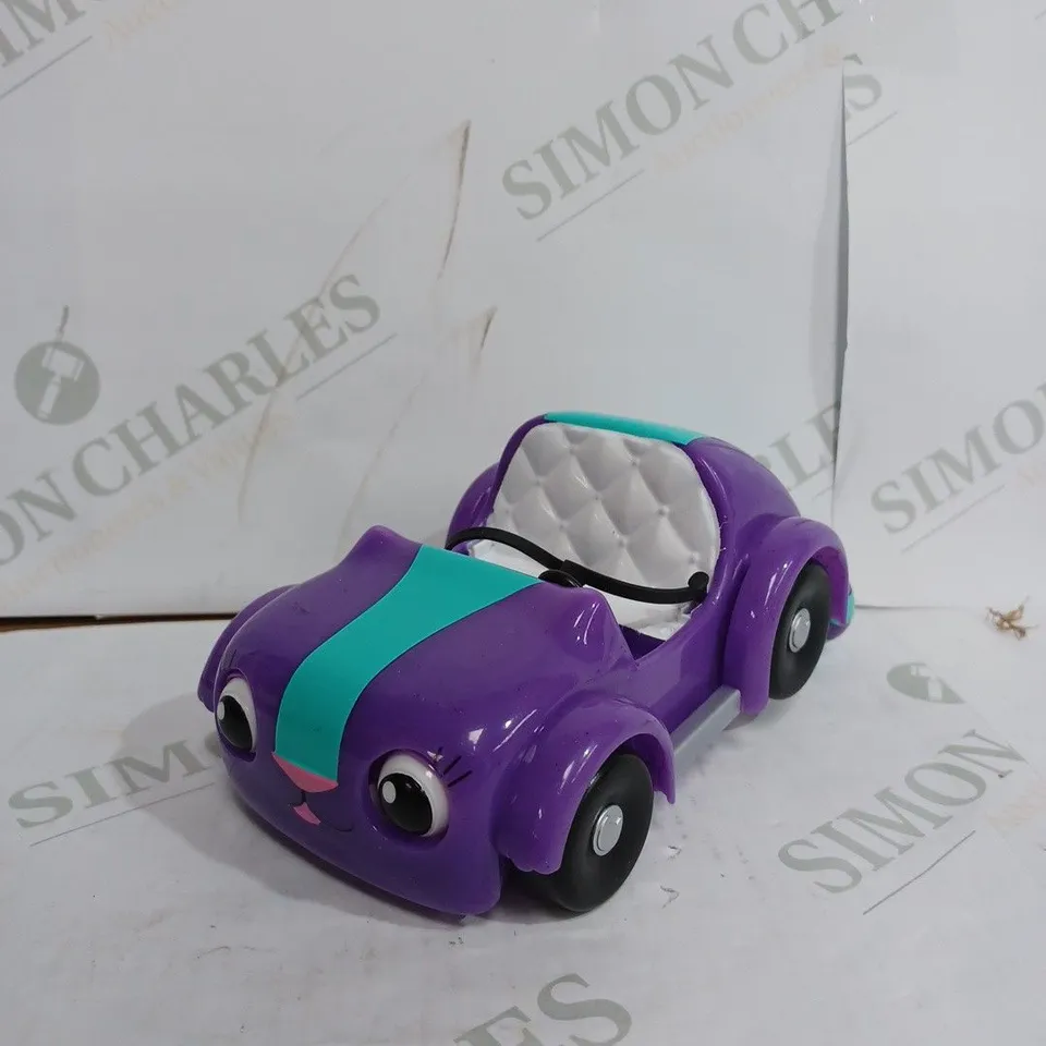 CARLITA & PANDY PAWS PICNIC + VEHICLE  RRP £16.99