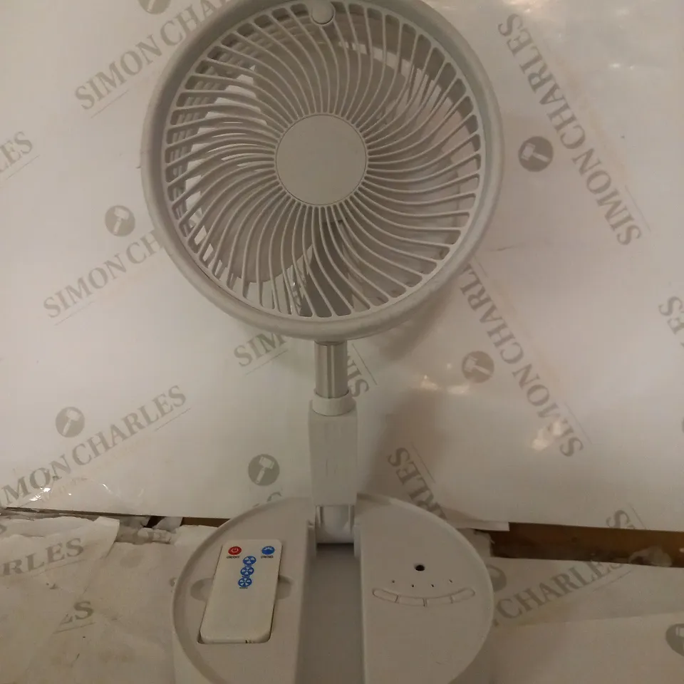 BELL & HOWELL OSCILLATING FOLDING RECHARGEABLE FAN, WHITE