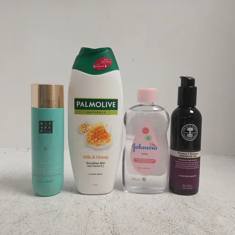 APPROXIMATELY 12 ASSORTED COSMETIC ITEMS INCLUDING VARIOUS MAKES AND BRANDS - COLLECTION ONLY