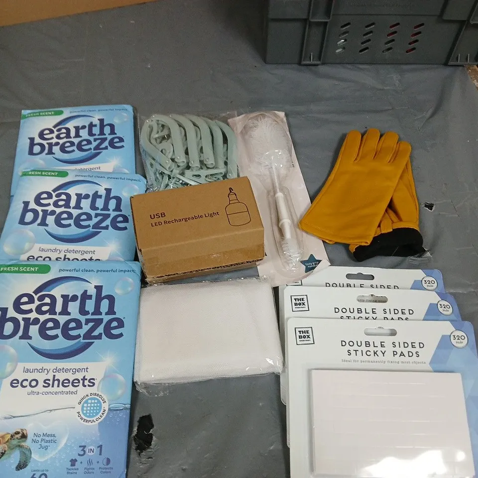 ASSORTED HARDWARE & PACKAGING ACCESSORIES – PACKING STRAPS, CABLE TIES, BOXES APPROXIMATLEY 15 ITEMS
