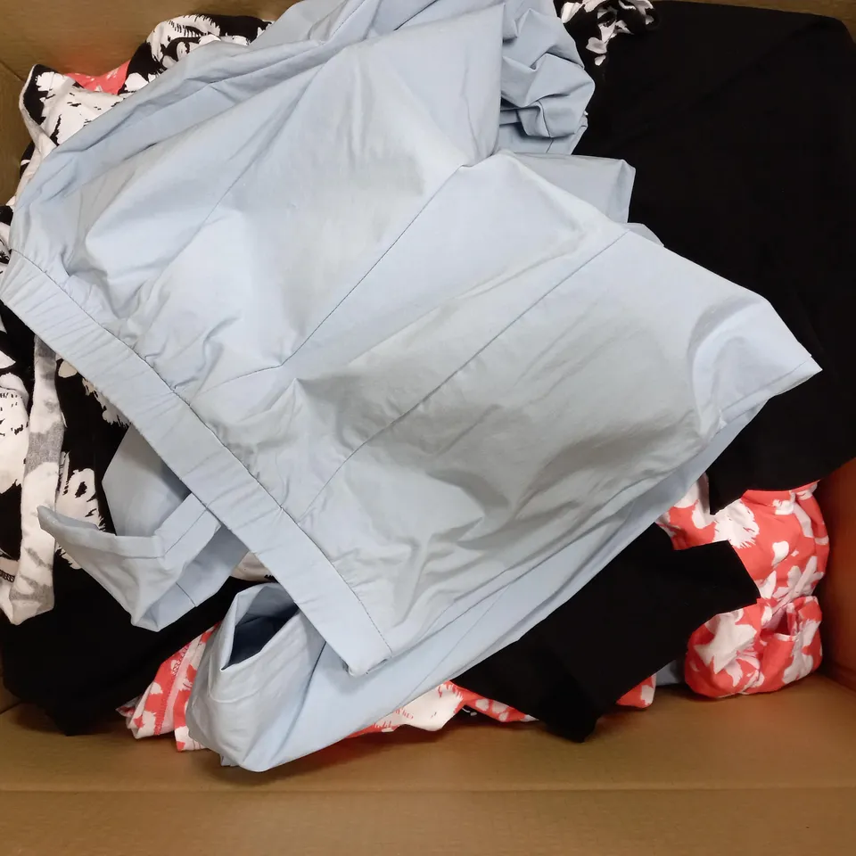 BOX OF APPROX 50 ASSORTED ITEMS OF CLOTHING TO INCLUDE HELENE BERMAN BLAZER, NINA LEONARD FLORAL TOP, WYNNE LAYERS PANTS, ETC. 