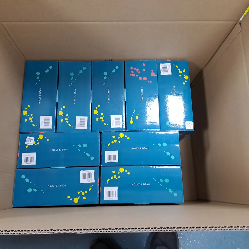 BOX OF APPROXIMATELY 11 PAIRS OF KIDS HOLLY AND BEAU RAIN BOOTS - VARIOUS COLOURS AND SIZES