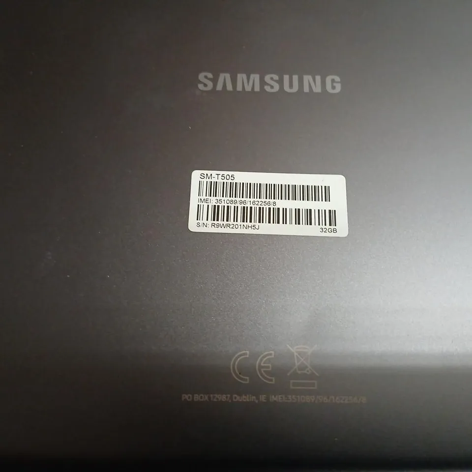 SAMSUNG GALAXY TAB SM-T505 32GB TABLET