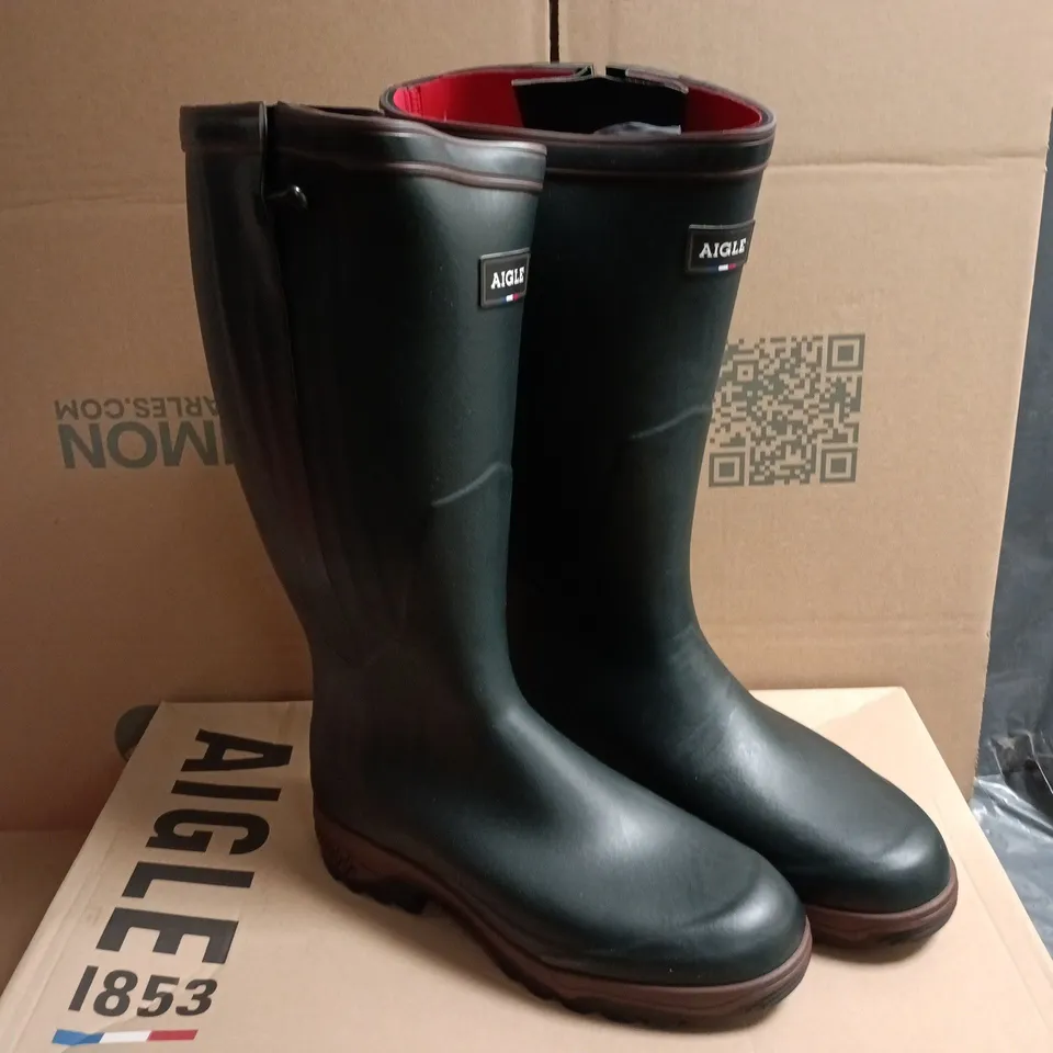 BOXED PAIR OF AIGLE PARCOURS 2 RUBBER WELLINGTON BOOTS - 11