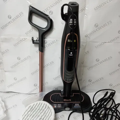 UNBOXED SHARK STEAM SCRUBBER WITH STEAM BLAST S7201