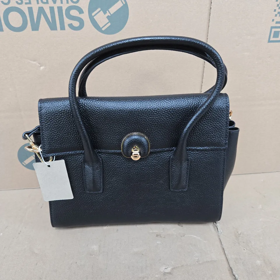 BLACK PEBBLED LEATHER HANDBAG WITH TOP HANDLES – GOLD-TONE CLASP 