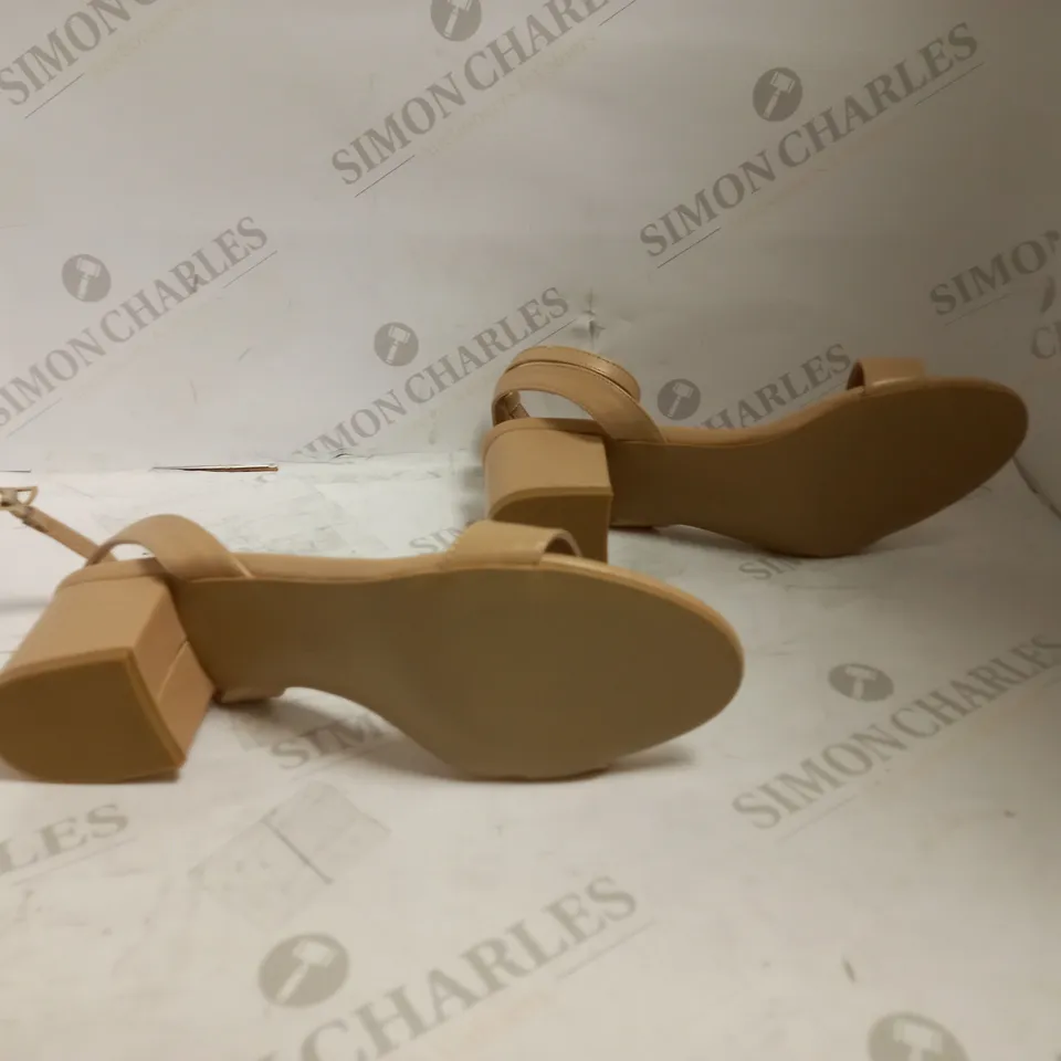 BOOHOO PINK SIZE 41 LOW BLOCK HEELS - STRAP 