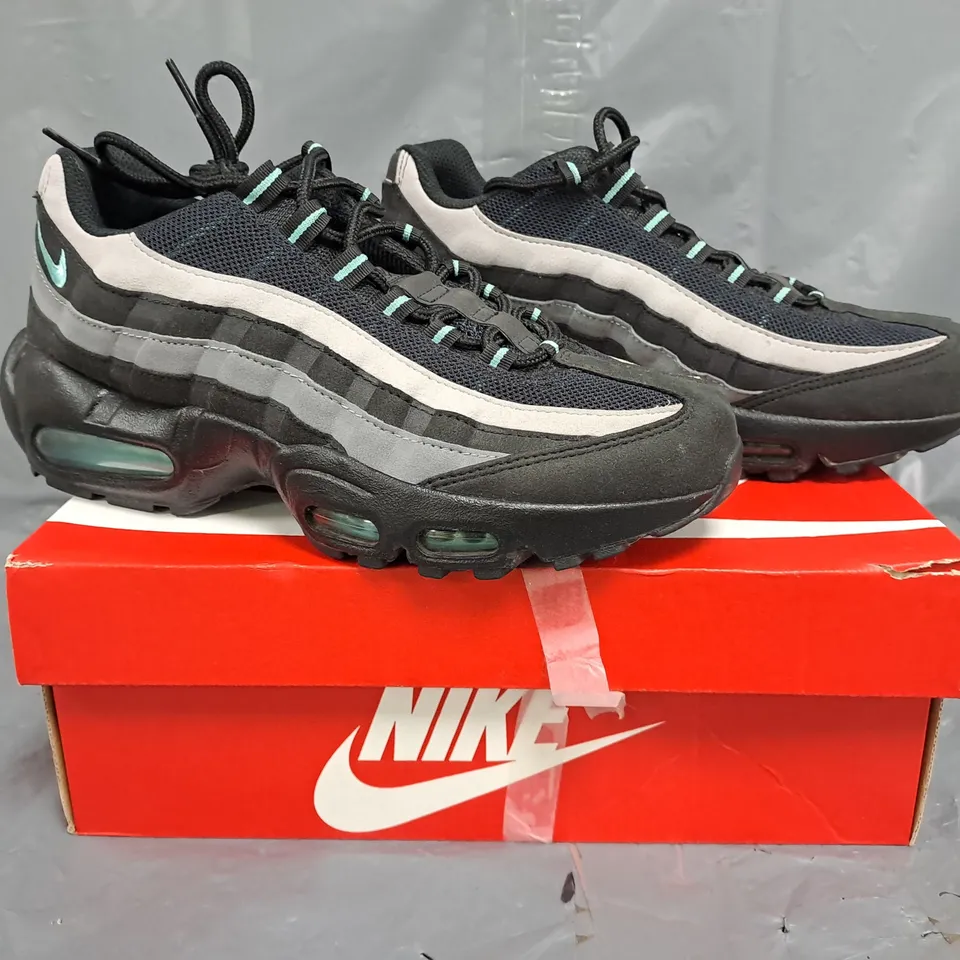 BOXED PAIR OF NIKE AIR MAX 95 GS SHOES IN BLACK/GREY/CYAN SIZE UK 6