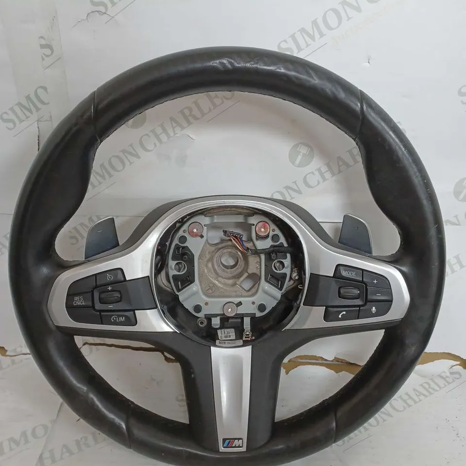 BMW 3 SERIES STEERING WHEEL WITH BUTTON AND FLAPPER GEAR MODULES 