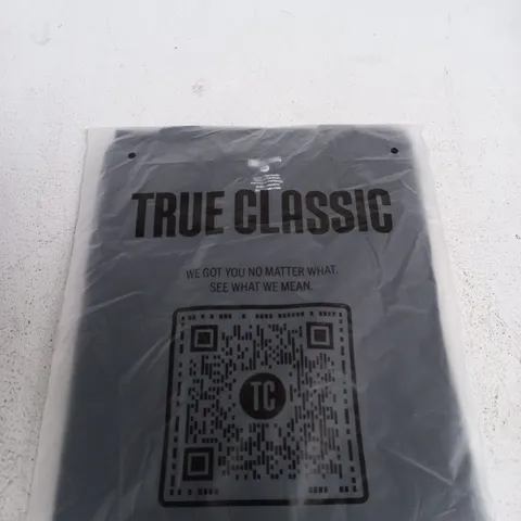 TRUE CLASSIC T-SHIRT – SIZE M 